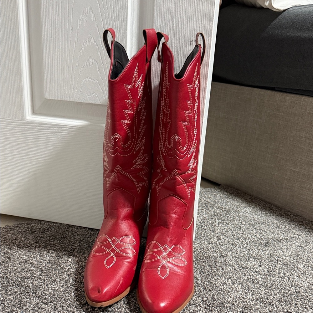 Amazon Red Women's Western Heeled Cowboy Boots with Contrast Stitching - Picture 2 of 5